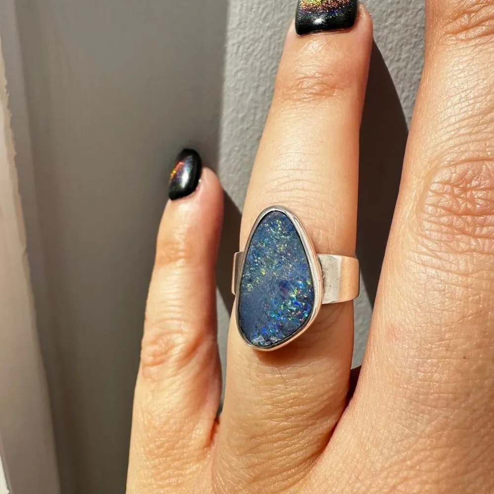 NWT 10x16mm Australian Opal in Bali silver ring!